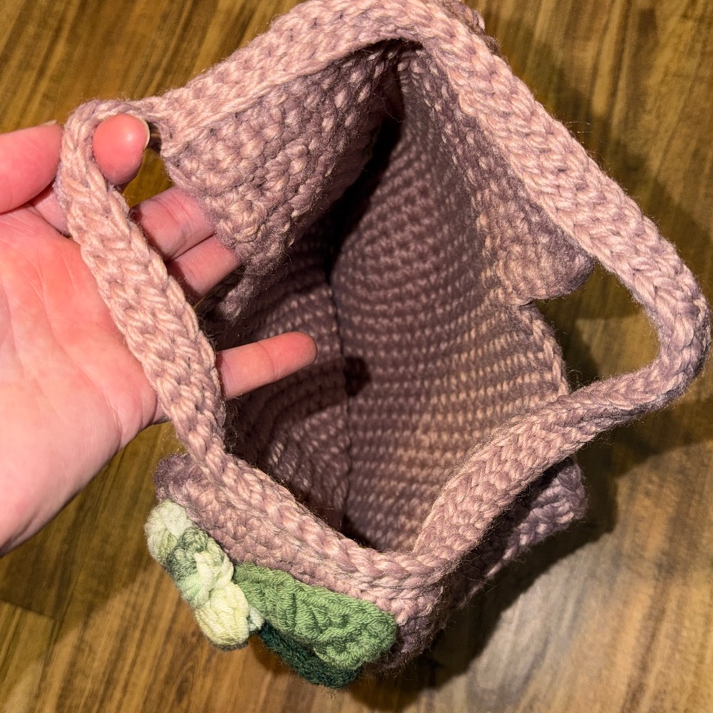 Handcrafted women purse hand bag lavender purple green ivory flowers crochet new - Picture 5 of 8
